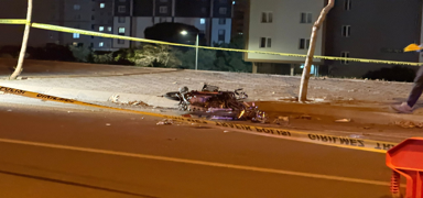 Kahramanmara�'ta kamyonete �arpan motosikletteki 2 ki�i �ld�