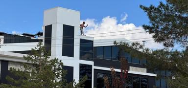 Alaca�� i�in �at�ya ��kt�: 3 saat ikna edilmeye �al���ld�