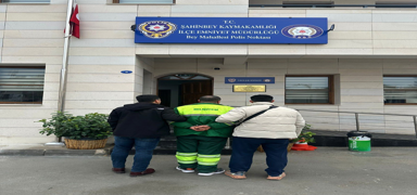 Belediye i��isi k�l���na girdi: Polis k�sk�vrak yakalad�