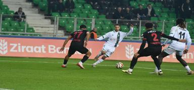 Gen�lerbirli�i, Sakaryaspor'u 5-0'la eledi