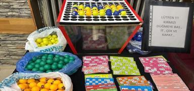 Derne�i kumarhaneye �evirdiler! 3 kap� ve gizli d�zenek polisi durduramad�