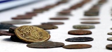 Diyarbak�r'da tarihi eser operasyonu! 690 sikke ve 47 y�z�k ele ge�irildi