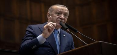 �zg�r �zel'e tepki! Cumhurba�kan� Erdo�an: Cellat g�rmek istiyorsa aynaya baks�n