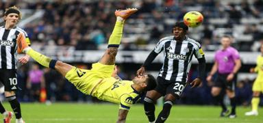 Tottenham, Newcastle deplasman�ndan beraberlikle d�nd�