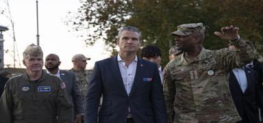 Askeri s�rlar� Signal'da payla�t�! Bakan Hegseth'ten kriz ��karan mesajlar