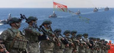 Avrupa'n�n en r�tbeli isminden itiraf: T�rkiye son derece kabiliyetli silahl� kuvvetlere sahip