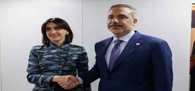 Bakan Fidan, G�rcistanl� mevkida�� Botchorishvili ile g�r��t�