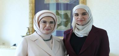 Emine Erdo�an, Suriye Cumhurba�kan� �ara'n�n e�i ile bir araya geldi