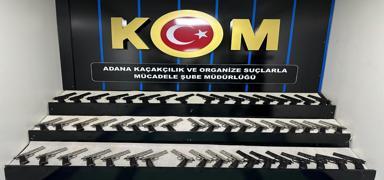 Otomobilin bagaj�ndan cephanelik ��kt�