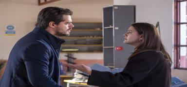 Selma ile Taner aras�nda so�uk r�zgarlar! Kalpleri k�ran s�z