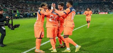 8 goll� ma�� kazanan Barcelona!