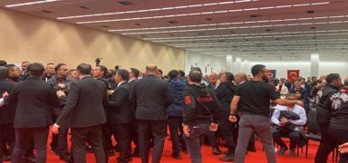 Gen�lerbirli�i Ola�an�st� Genel Kurulu'nda kavga ��kt�