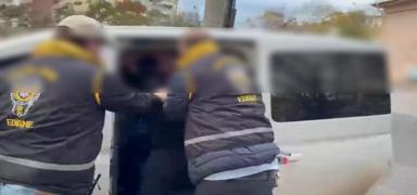 Yakalanaca��n� anlayan firari �ah�s intihara kalk��t�