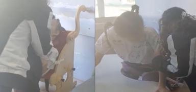 Otizmli ��renciler s�ralara ba�land�