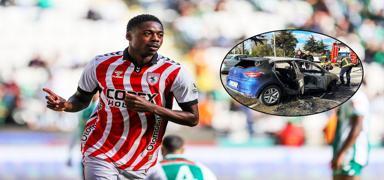 Samsunsporlu oyuncu Musaba'n�n kulland��� ara� alev ald�