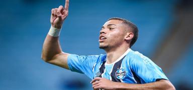 Fenerbah�e'nin rakibi Aston Villa'dan kadroya gen� takviye