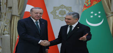 A�kabat'a kritik ziyaret: Cumhurba�kan� Erdo�an, Berdimuhamedov ile g�r��t�