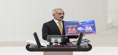 Bakan Uralo�lu'ndan T�RKSAT 7A mesaj�: �al��malara ba�l�yoruz