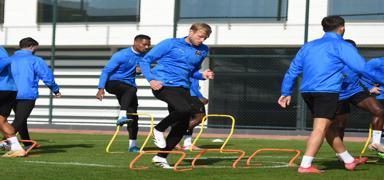 Manisa FK, Serikspor mesaisine devam ediyor