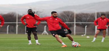 Sivasspor, �orum FK ma��na haz�rlan�yor