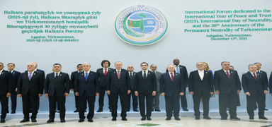 Cumhurba�kan� Erdo�an'�n A�kabat temaslar� devam ediyor: Liderlerle aile foto�raf� �ekimi ger�ekle�ti