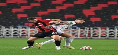 Tayyip Talha Sanu� ameliyat edildi