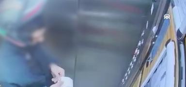 Atat�rk'�n portresine t�k�ren kurye yakaland�