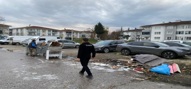 D�zce'de �evreyi kirletti�i tespit edilen ki�iye kirletti�i alan temizlettirildi