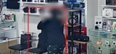 Kamera kay�tlar� ele verdi: H�rs�z�n sab�kas� kabar�k ��kt�