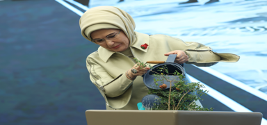 Arts�n Eksilmesin D�n���m Pazar�... Emine Erdo�an: Merhametin �o�ald��� yar�nlar temenni ediyorum