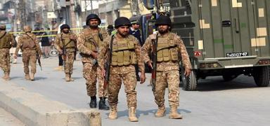 Pakistan'dan 2 farkl� operasyon: 13 militan etkisiz hale getirildi