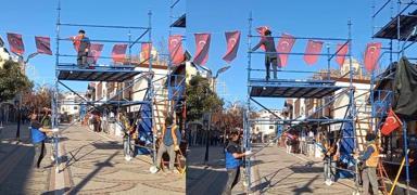 ���inin T�rk bayra��na sayg�s� takdir toplad�