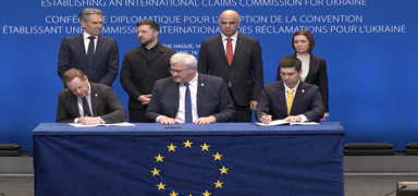 Ukrayna i�in Lahey'de bir araya geldiler