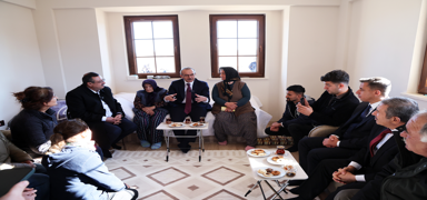 Asr�n felaketinin yaralar� sar�l�yor: Vali Yavuz'dan depremzedelere ziyaret