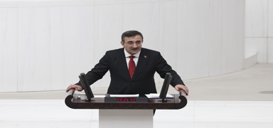 �K�reselci ve oryantalist� diyerek tepki g�sterdi� Cevdet Y�lmaz: Kad�nlara haks�zl�k ediyorsunuz