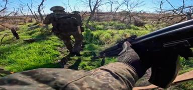 Rusya'dan �arp�c� iddia: Ukrayna askerleri mevzilerini terk ediyor