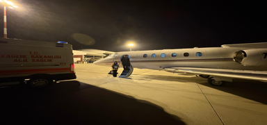 A�r�'da karaci�er yetmezli�i olan bebe�e ambulans u�ak yeti�ti