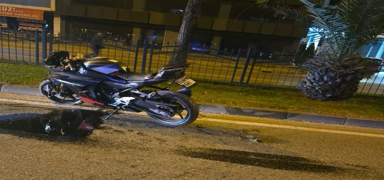 Samsun'da motosiklet otomobille �arp��t�: 1 can kayb�