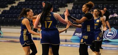 Fenerbah�e Opet yoluna kay�ps�z devam etti