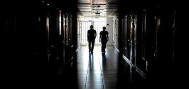 Cezaevlerinde tahliyeler ba�lad�