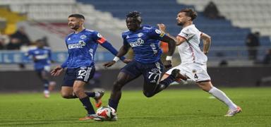 ��te Kas�mpa�a'n�n ilk yar� karnesi