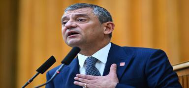 �zg�r �zel kendisiyle �eli�ti