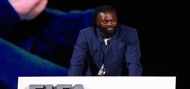 Adebayor'dan Carragher'e AFCON ve Salah tepkisi