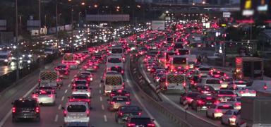 Megakentte bitmeyen trafik �ilesi