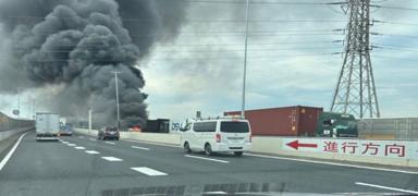 50 ara� birbirine girdi! �l� ve yaral�lar var