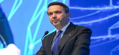 Asr�n felaketine asr�n cevab�! Bakan Bayraktar: Bu y�k�n alt�ndan sadece T�rkiye kalkabilirdi