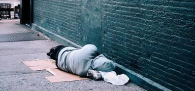 �stanbul'da so�uk hava fel� etti! Sokakta ya�ayan 159 ki�i misafirhanelere yerle�tirildi