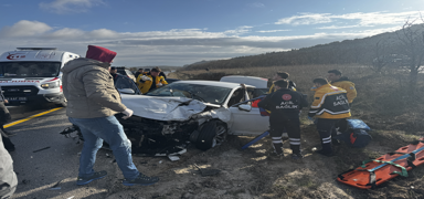 K�rklareli'nde iki otomobil �arp��t�: 7 yaral�