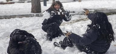 Sakarya'da yo�un kar ya����: �� il�ede e�itime ara verildi