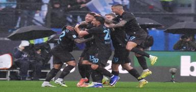 Napoli 3 puan� 2 golle kapt�